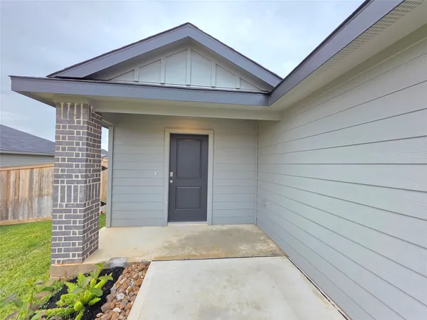 $2,100 | 40821 Hawthorne Glades Street, Magnolia, TX 77354