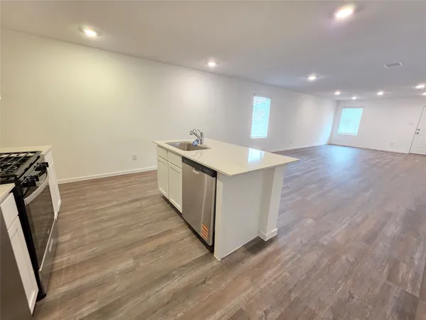 $2,100 | 40821 Hawthorne Glades Street, Magnolia, TX 77354