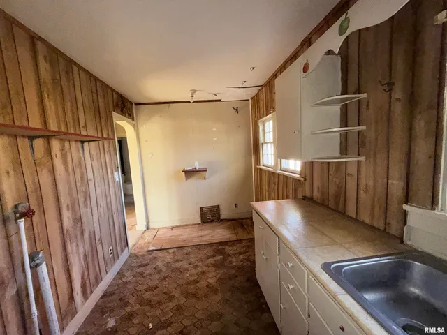 $30,000 | 14322 North Memory Lane, Mount Vernon, IL 62864