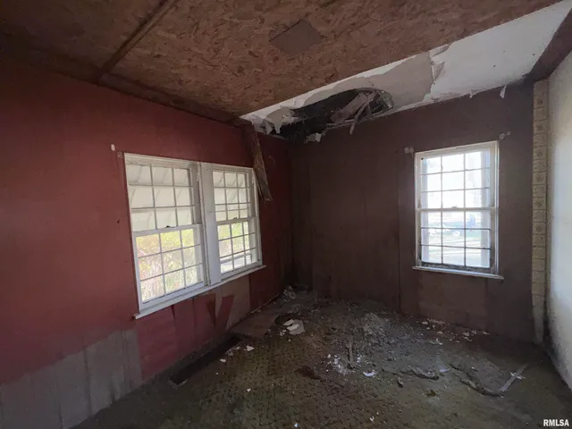 $30,000 | 14322 North Memory Lane, Mount Vernon, IL 62864