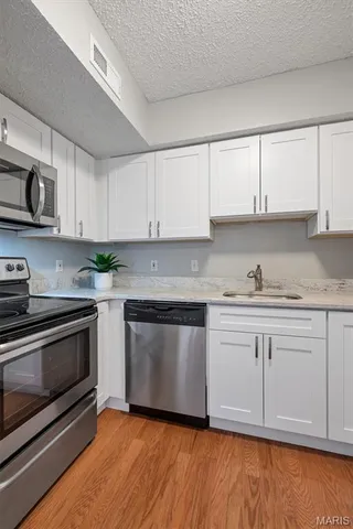 $175,000 | 1507 Swallow Drive, Brentwood, MO 63144