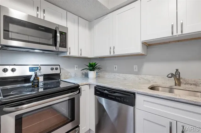 $175,000 | 1507 Swallow Drive, Brentwood, MO 63144