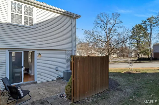 $175,000 | 1507 Swallow Drive, Brentwood, MO 63144