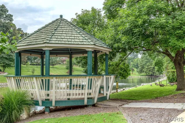 $175,000 | 1507 Swallow Drive, Brentwood, MO 63144