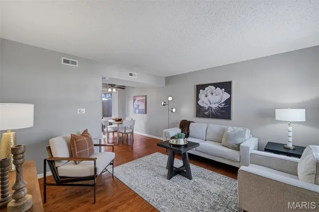 $175,000 | 1507 Swallow Drive, Brentwood, MO 63144