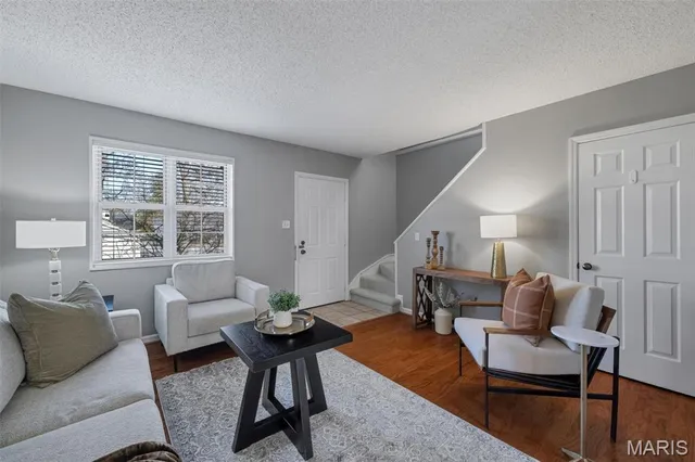 $175,000 | 1507 Swallow Drive, Brentwood, MO 63144