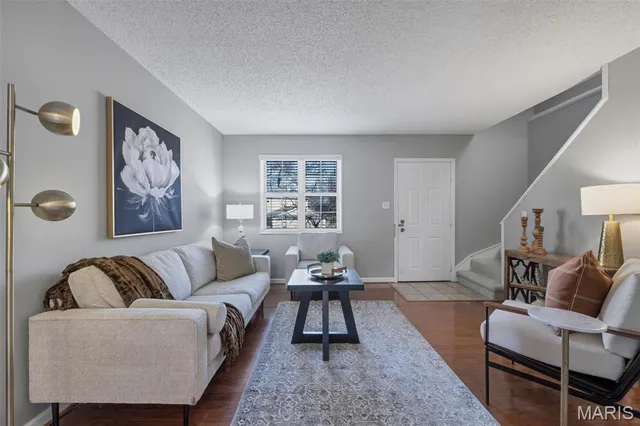 $175,000 | 1507 Swallow Drive, Brentwood, MO 63144