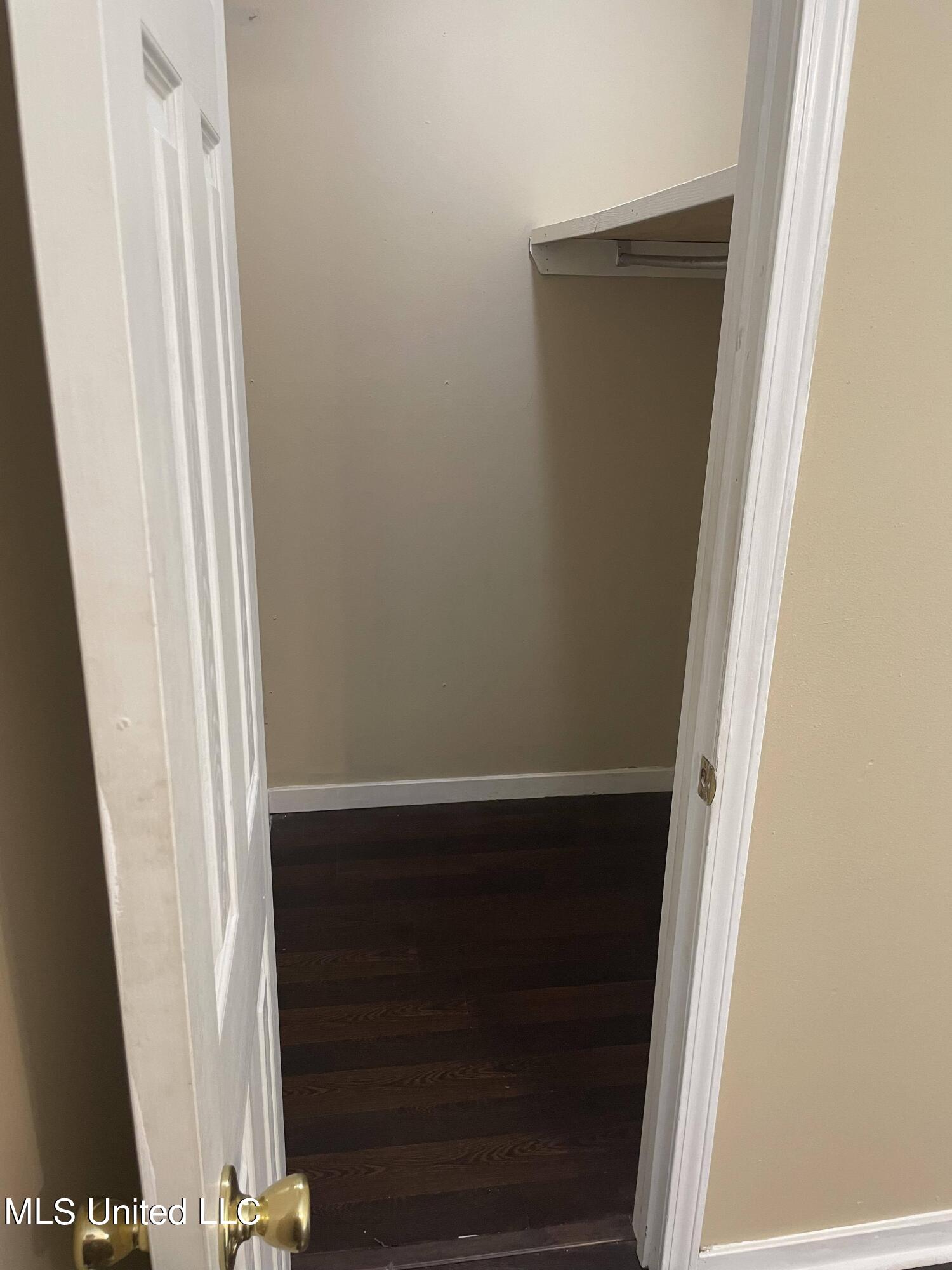 11315 Dye Road Gulfport, MS 39503 - Photo 18 of 28 Vacant Unit bedroom 1 closet
