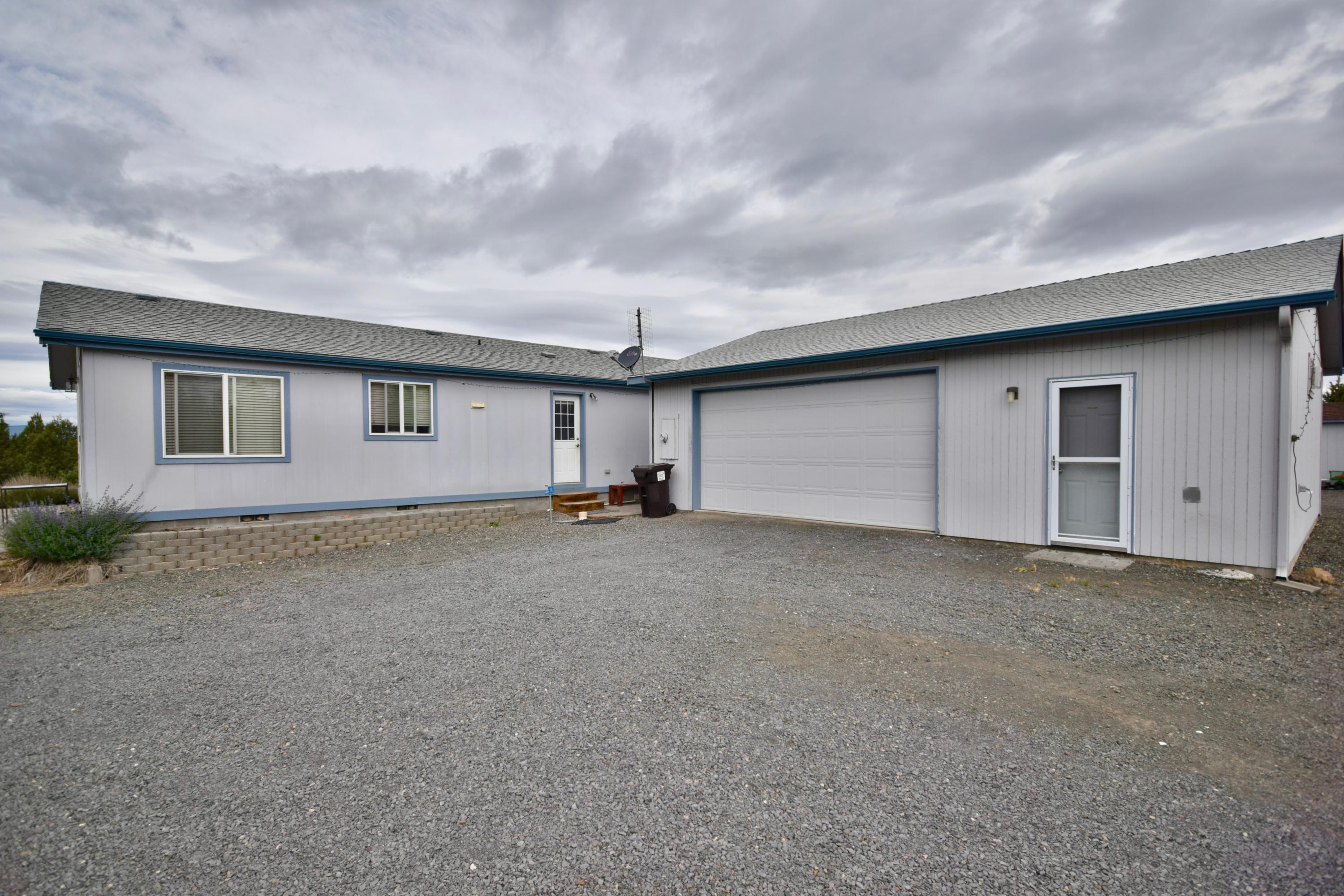 7270 Southwest Shad Road Terrebonne, OR 97760 - Photo 8 of 25 DSC_0323