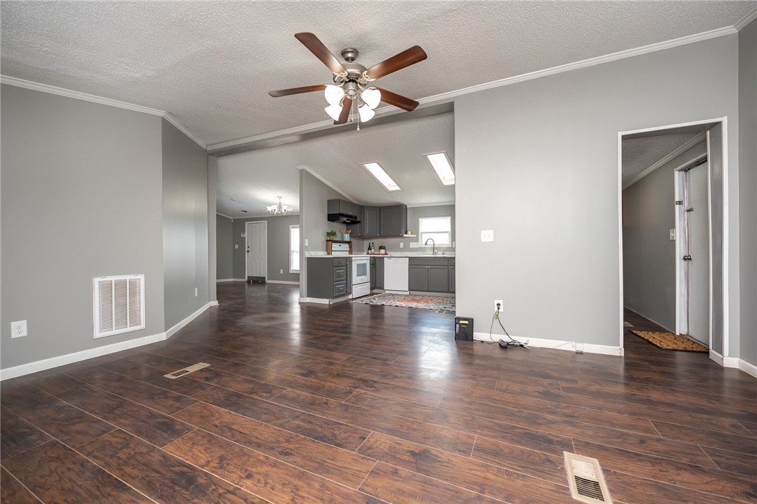 7 Duncan Creek Road Greenville, SC 29609 - Photo 12 of 31 Gallery Image 12
