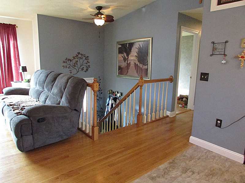 27 Beaver Road Barrington, RI 02806 - Photo 8 of 21 Living Room.
