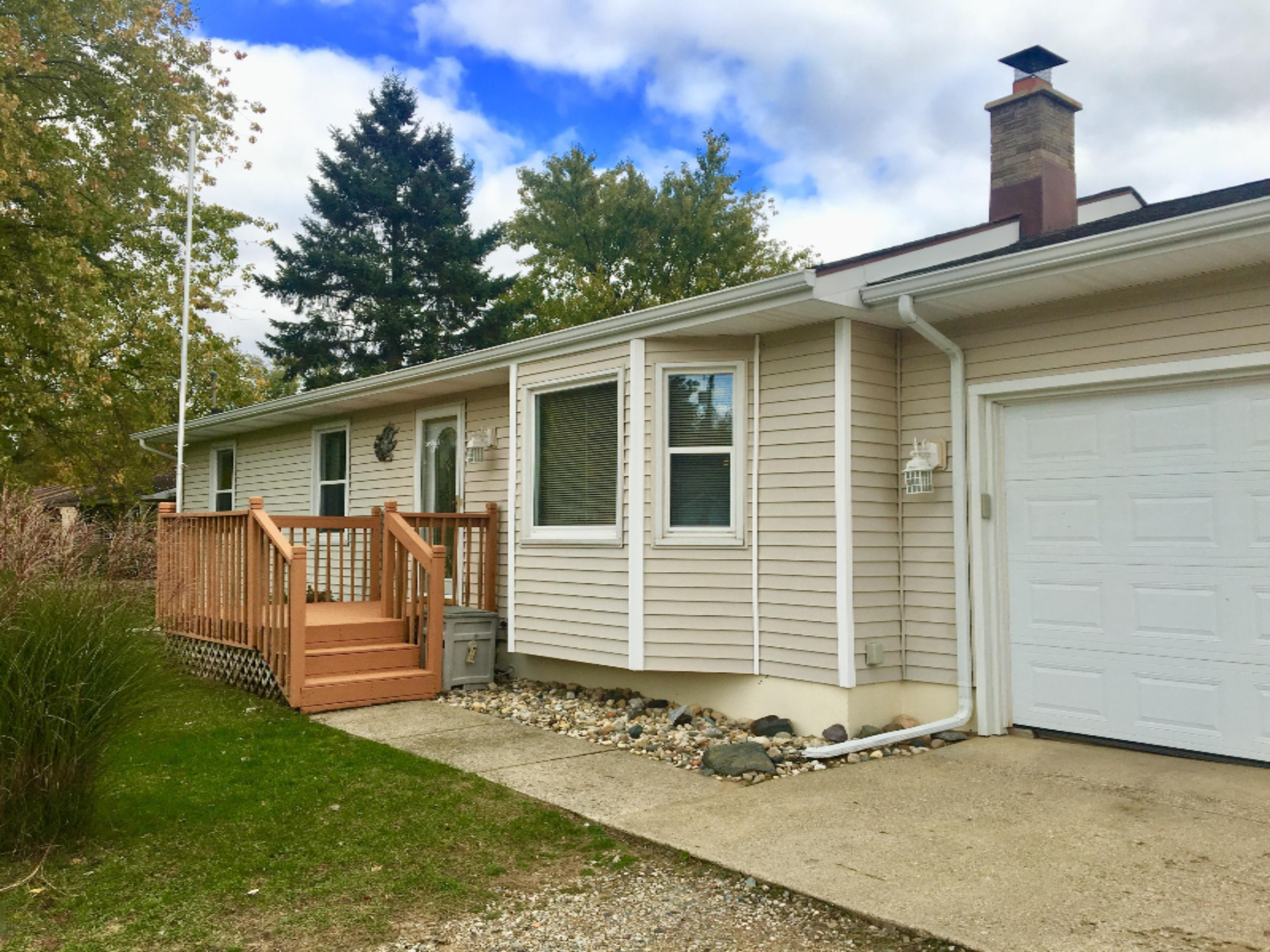 372 River Road Sparta, MI 49345 - Photo 4 of 42 C5E24821-4A6C-4F4E-8EAD-4185F059CDE9