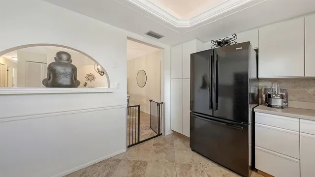 $3,900 | 6717 Roxbury Drive, Sarasota, FL 34231