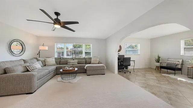 $3,900 | 6717 Roxbury Drive, Sarasota, FL 34231