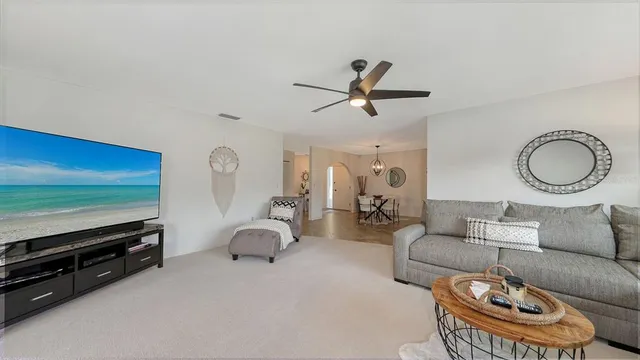 $3,900 | 6717 Roxbury Drive, Sarasota, FL 34231