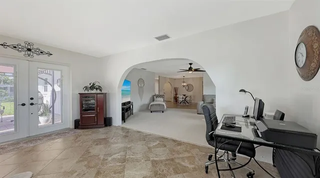 $3,900 | 6717 Roxbury Drive, Sarasota, FL 34231