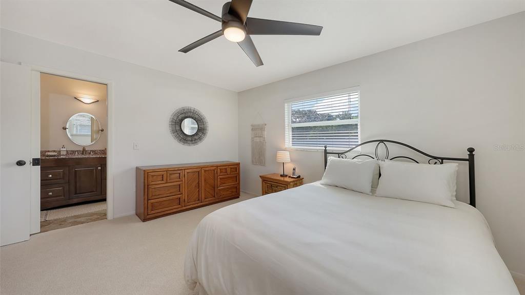 6717 Roxbury Drive Sarasota, FL 34231 - Photo 25 of 43