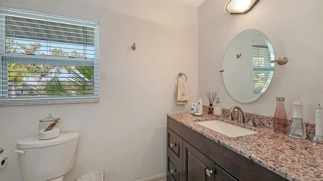 $3,900 | 6717 Roxbury Drive, Sarasota, FL 34231