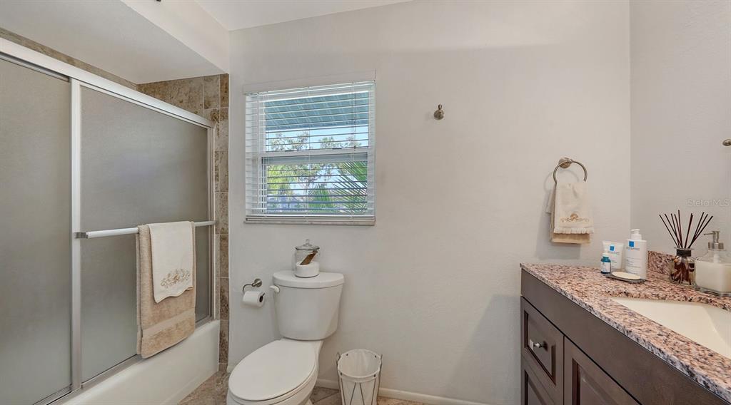 6717 Roxbury Drive Sarasota, FL 34231 - Photo 29 of 43