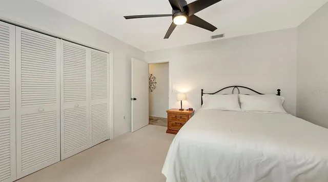 $3,900 | 6717 Roxbury Drive, Sarasota, FL 34231