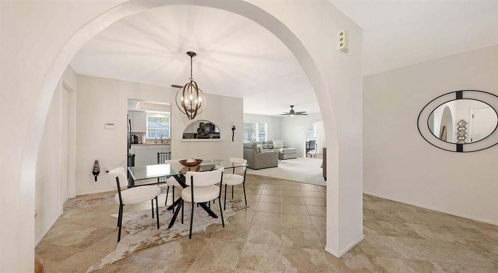 6717 Roxbury Drive Sarasota, FL 34231 - Photo 7 of 43