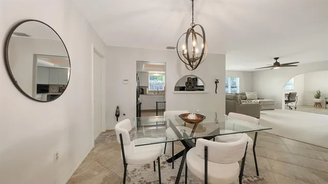 $3,900 | 6717 Roxbury Drive, Sarasota, FL 34231