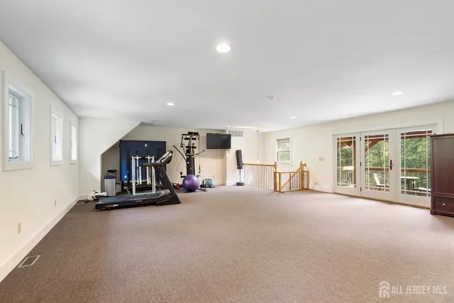 $3,250,000 | 6 Lamb Lane, Manalapan, NJ 07726