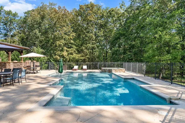 $3,250,000 | 6 Lamb Lane, Manalapan, NJ 07726