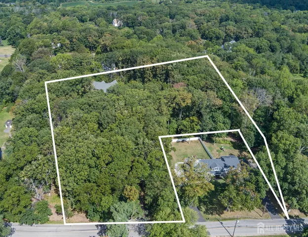 $3,250,000 | 6 Lamb Lane, Manalapan, NJ 07726