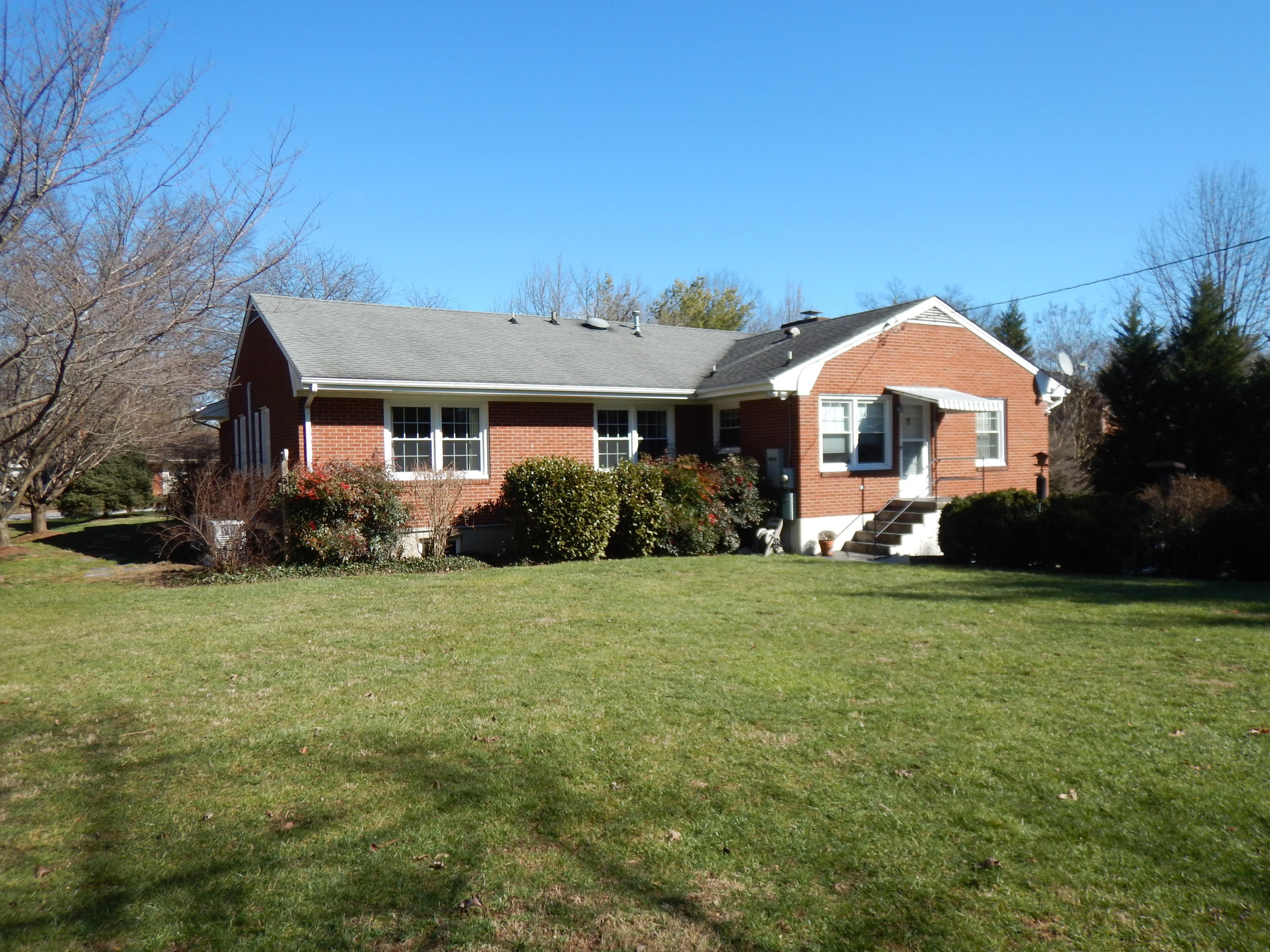 3856 Darlington Road Southwest Roanoke, VA 24018 - Photo 3 of 38 019