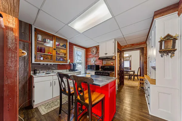 $209,900 | 104 Nicollet Street South, Winthrop, MN 55396