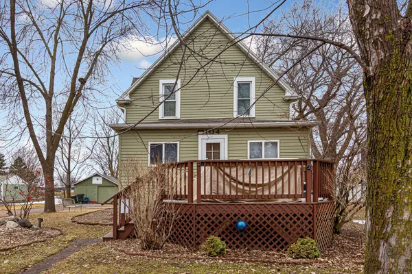 $209,900 | 104 Nicollet Street South, Winthrop, MN 55396