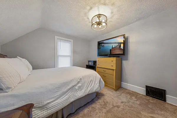 $209,900 | 104 Nicollet Street South, Winthrop, MN 55396