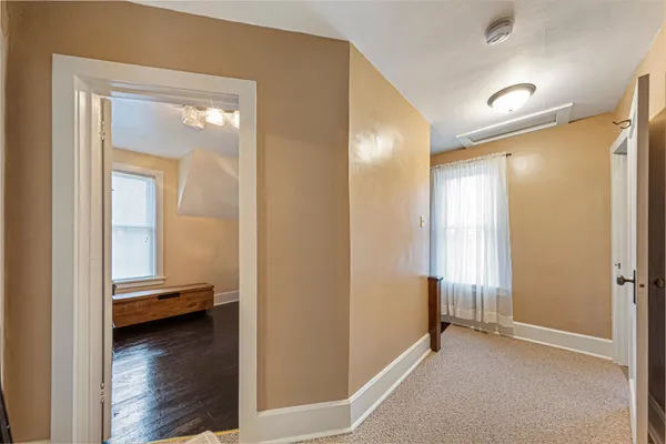 $209,900 | 104 Nicollet Street South, Winthrop, MN 55396