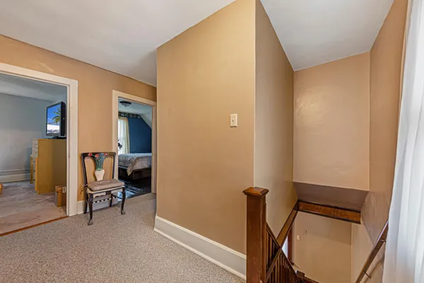 $209,900 | 104 Nicollet Street South, Winthrop, MN 55396