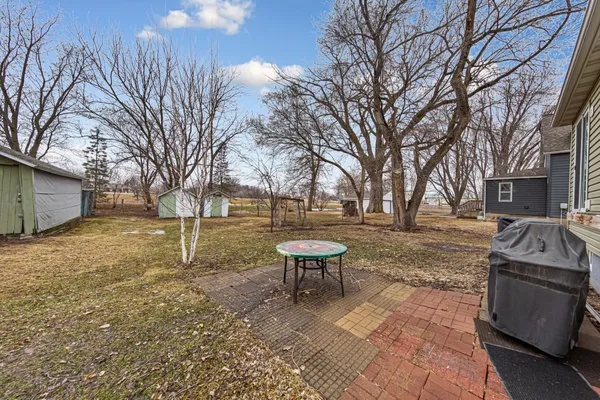 $209,900 | 104 Nicollet Street South, Winthrop, MN 55396