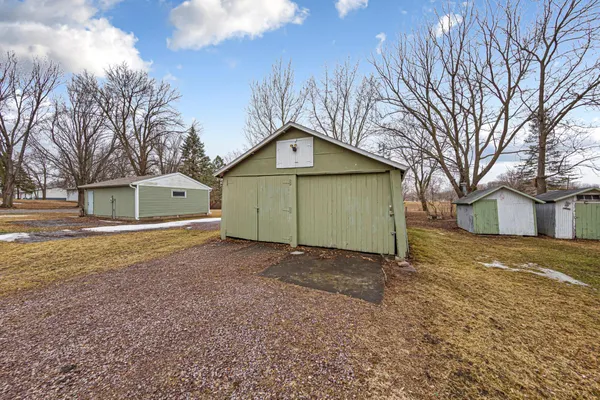 $209,900 | 104 Nicollet Street South, Winthrop, MN 55396