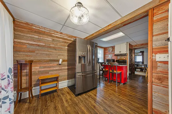 $209,900 | 104 Nicollet Street South, Winthrop, MN 55396