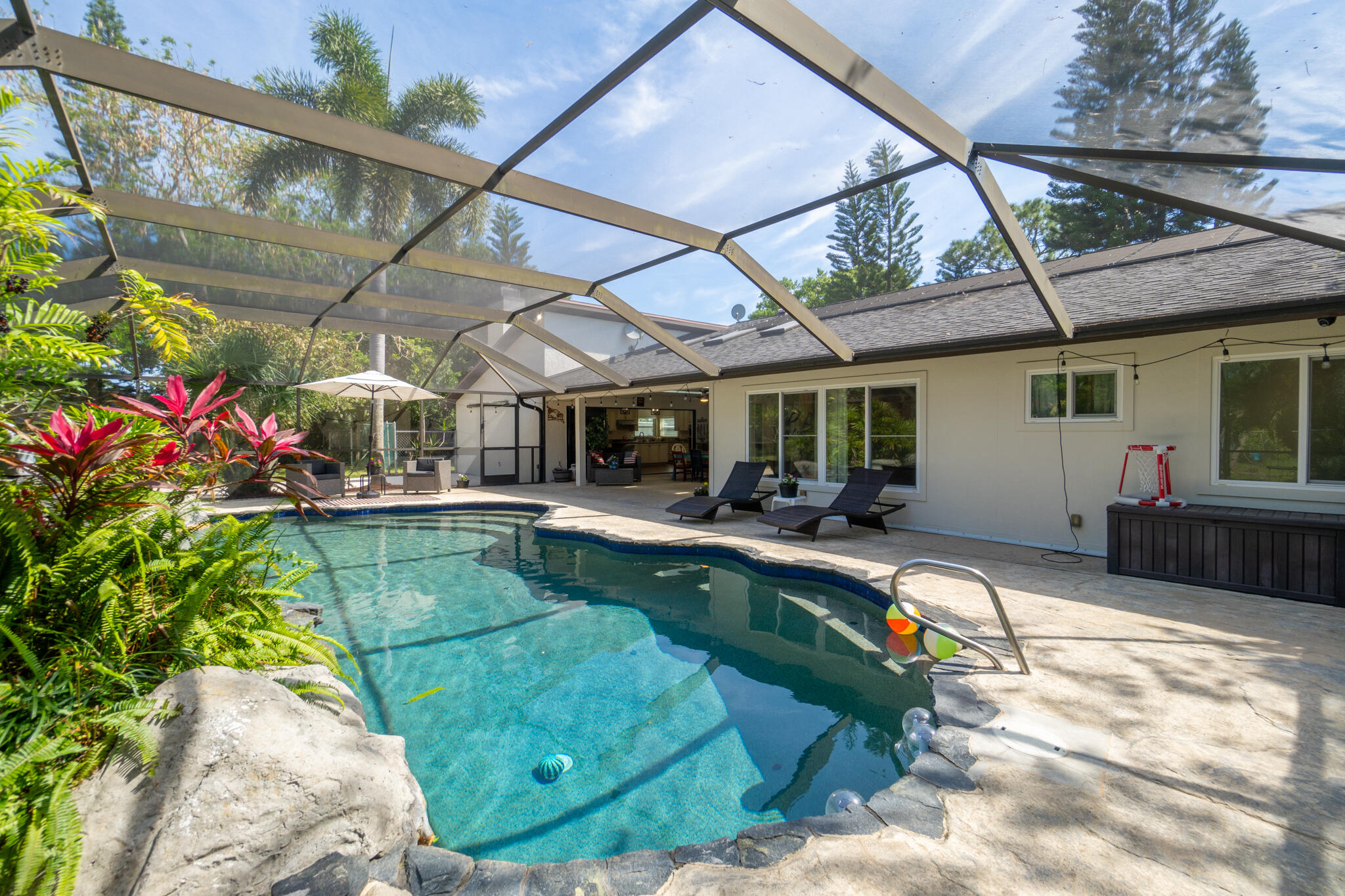 810 Knecht Road Northeast Palm Bay, FL 32905 - Photo 19 of 63 810 Knecht Rd NE, Palm Bay, FL 32905-15