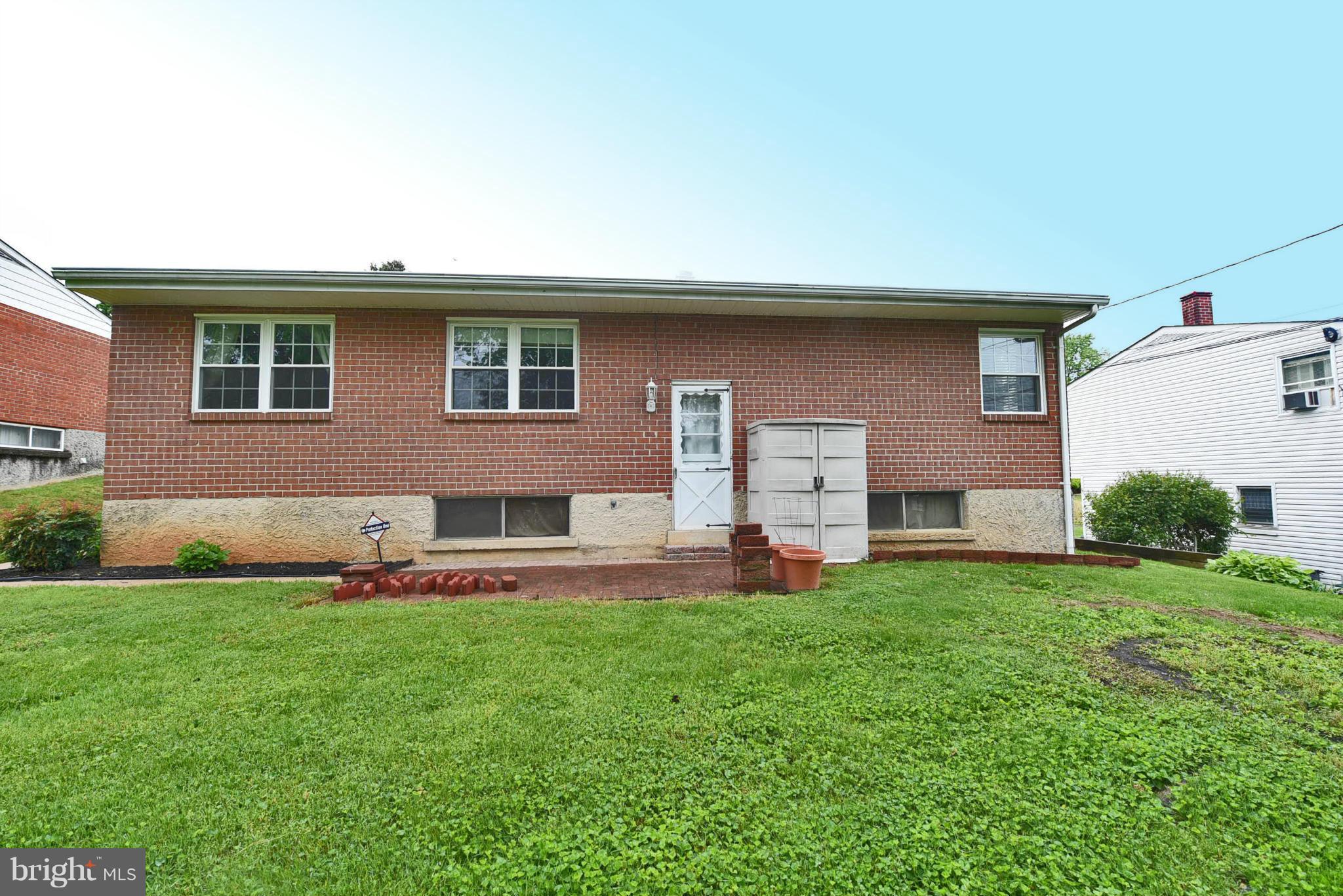 10105 Charington Road Cockeysville, MD 21030 - Photo 29 of 30 Exterior (Rear)