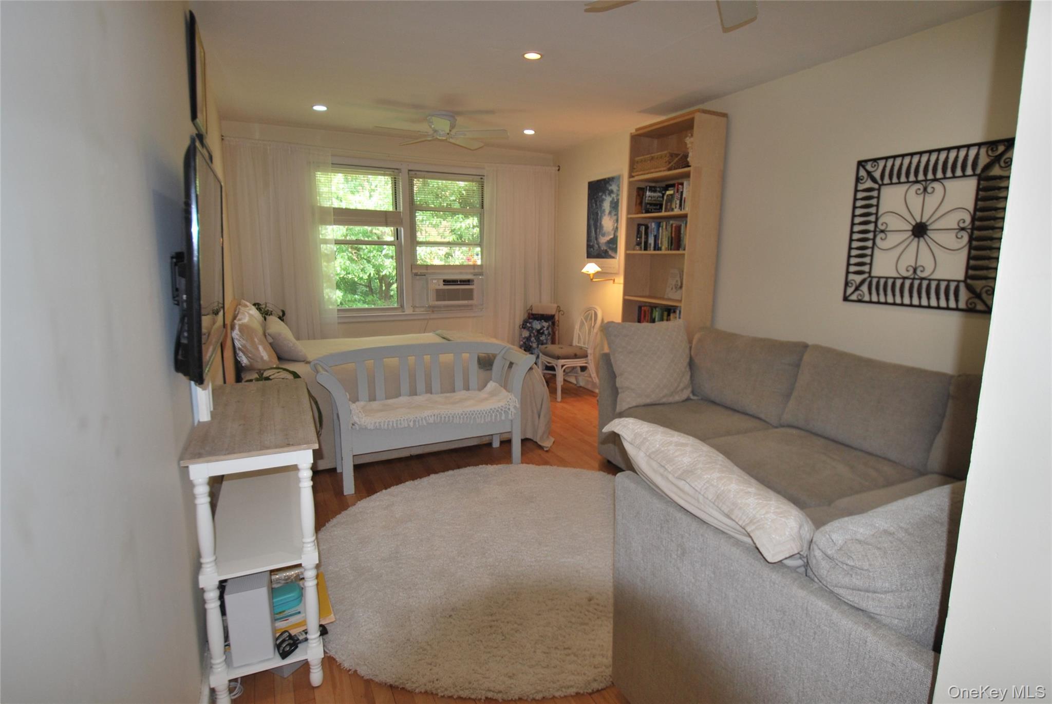 4 Stokes Road, Unit 2C Yonkers, NY 10710 - Photo 12 of 20