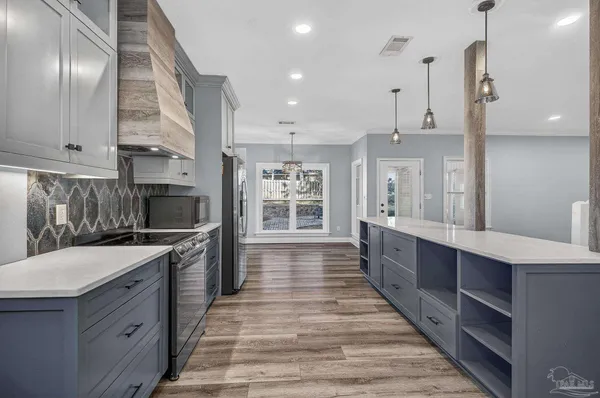 $575,000 | 16360 Innerarity Point Road, Pensacola, FL 32507