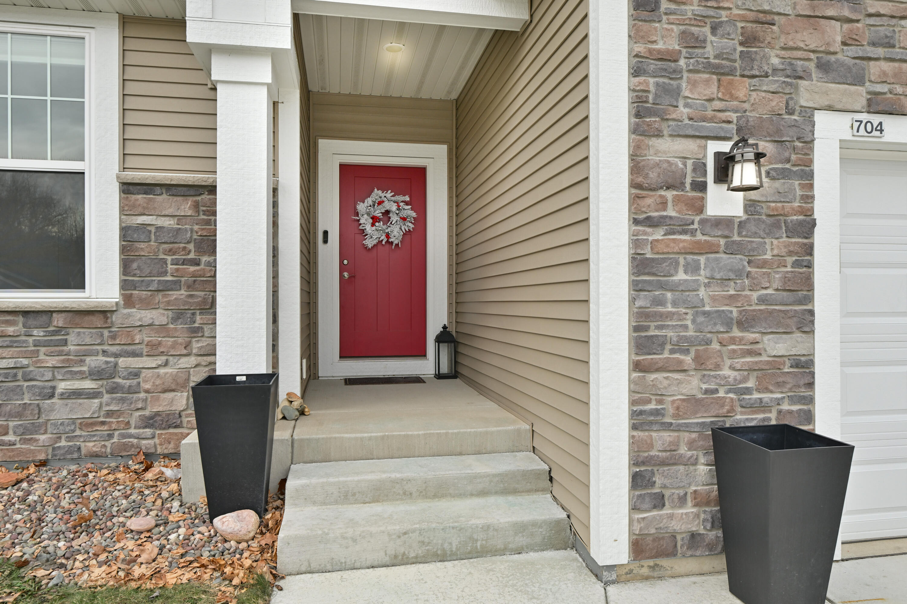704 River Ridge Drive Waterford, WI 53185 - Photo 2 of 34 DSC_0 (3)
