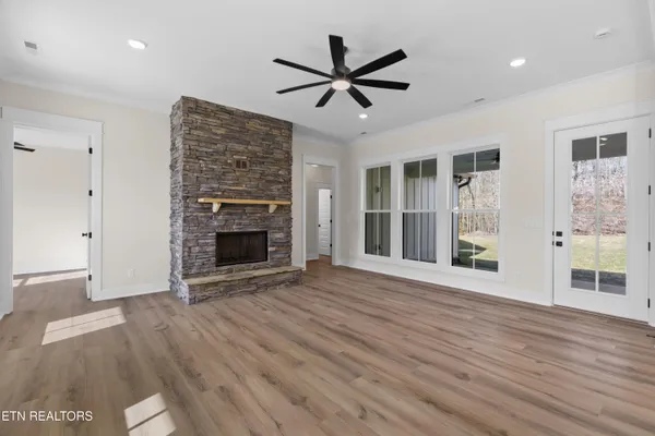 $699,900 | 932 Bob O Drive, Dandridge, TN 37725
