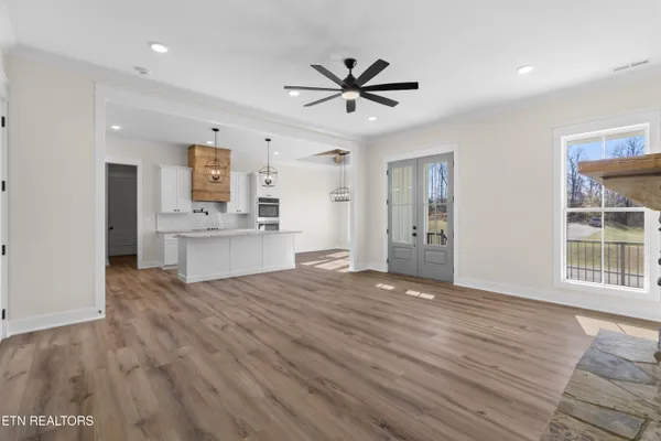 $699,900 | 932 Bob O Drive, Dandridge, TN 37725