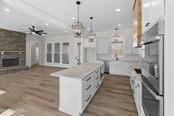 $699,900 | 932 Bob O Drive, Dandridge, TN 37725