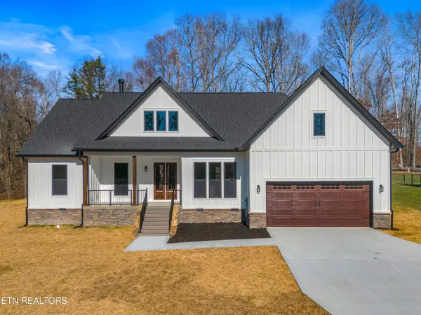 $699,900 | 932 Bob O Drive, Dandridge, TN 37725