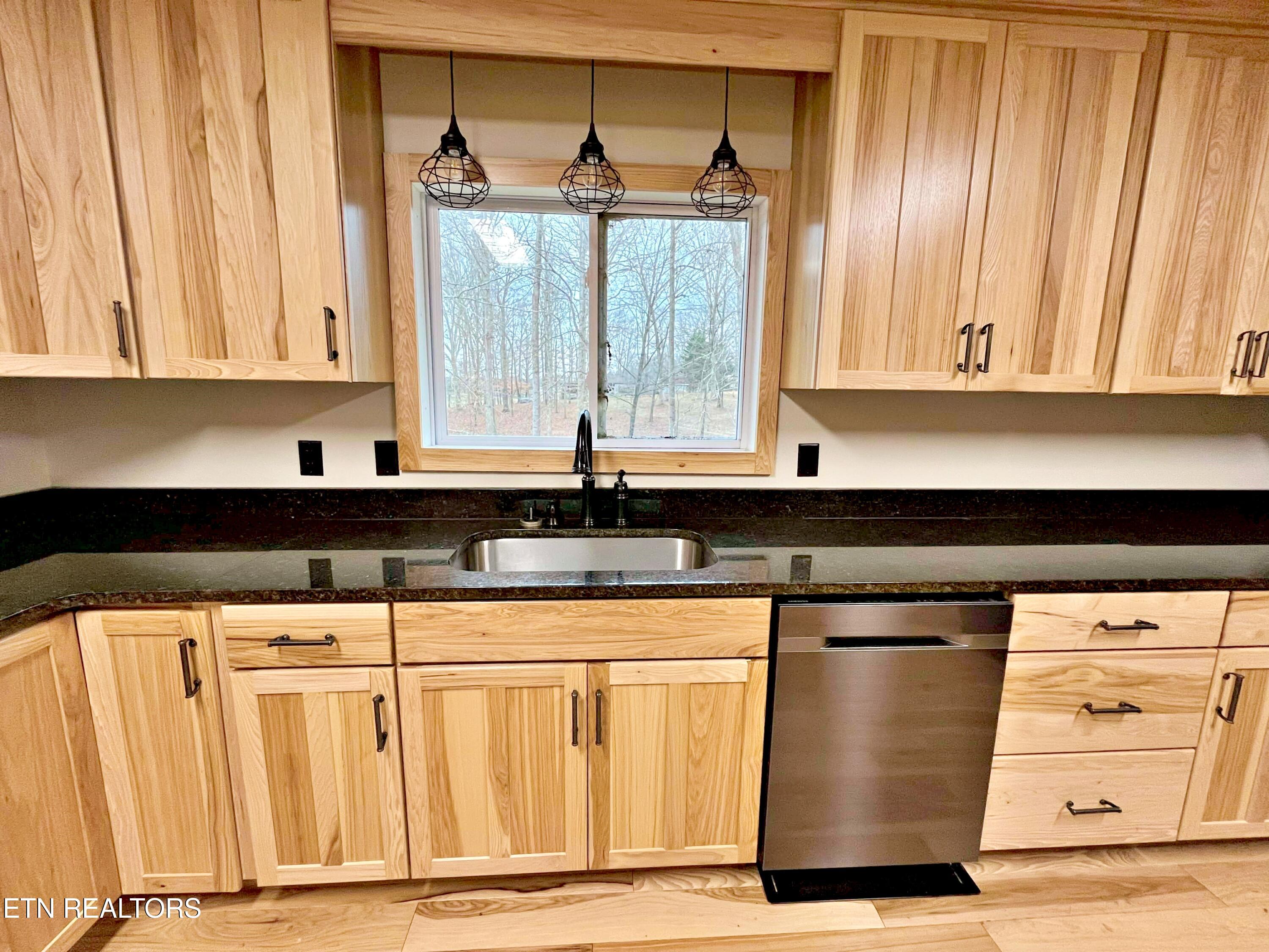 195 County Road 71 Riceville, TN 37370 - Photo 20 of 55 58b2288e-b98e-4744-8c5c-0c24a56b2f69