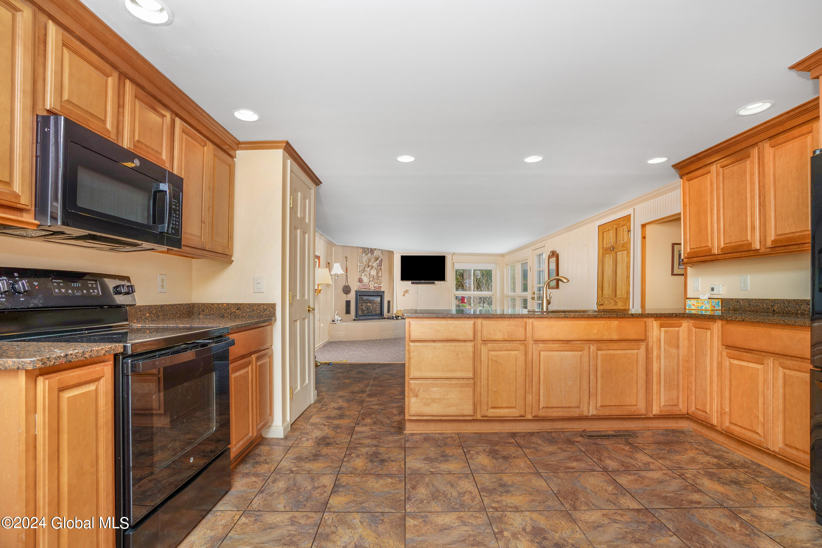 27 Reardon Extension Road Queensbury, NY 12804 - Photo 12 of 73 016-27 Reardon Rd-Ext