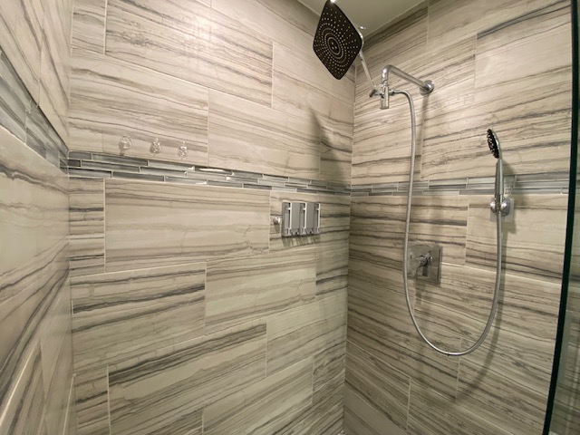 900 Riddlewood Drive Austin, TX 78753 - Photo 16 of 26 Primary Bathroom